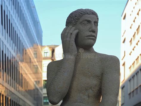 Der Schauende Mann!  Ein Blick ins Innere der Seele durch die Augen von Xaver Schleich